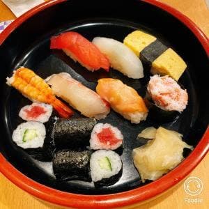 鮨処 魚周