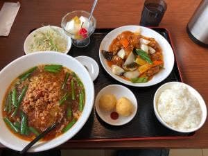 台湾料理 鴻運来