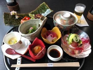 なだ万 シャングリ・ラ ホテル 東京