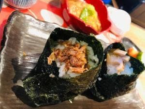 みつや