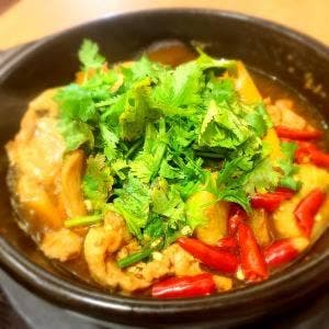 楊銘宇黄燜鶏米飯 赤羽店