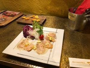 炭火ステーキとチーズのお忍び個室ダイニング食べ放題 アジト 浜松駅前店