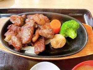 ステーキハウス寿楽本店