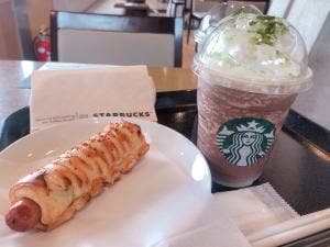 スターバックス コーヒー 蔦屋書店 武雄市図書館店