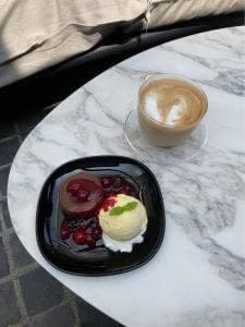 CEN cafe & bar
