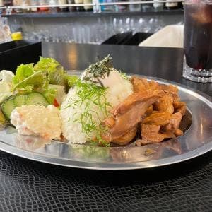 Cafe'&Bar No name