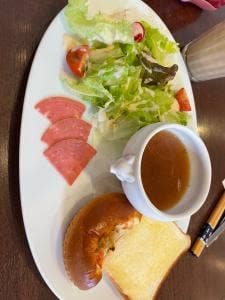 ヤミー カフェ&ベーカリー