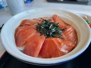 まるよし食堂