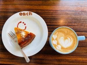 eat & drink each