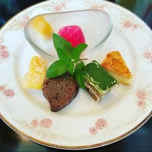 ビストロシャルム