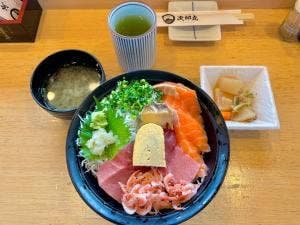 しらす丼と海鮮の店 次郎丸