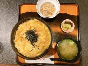新明や