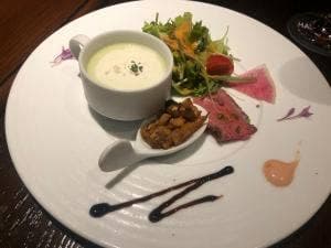 ハチカフェ