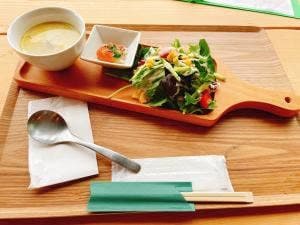 焼肉ホルモンオンザライス