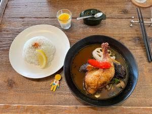 スープカレー コモレビ