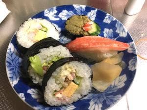 じんずし 鶴来店