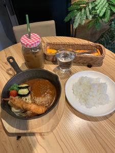 ハチとろんの食卓