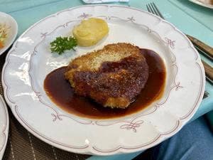 ワインとフランス家庭料理グルマン