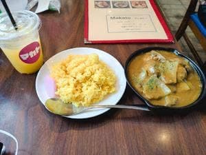 串焼きとだしカレー。Makato 泉崎店