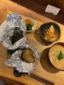 めっちゃん結びとお味噌汁