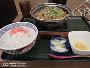吉野家×はなまるうどん 福岡空港国内線ターミナルビル店