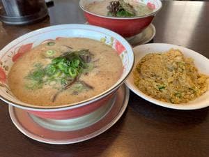 十六代目 哲麺 大垣上面店