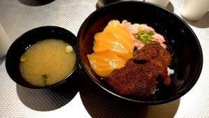 日本海さかな街 飲食店若狭亭