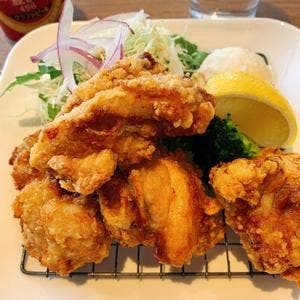 こだわりから揚げの酒処 くらふと