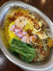 宿借りカレー屋 マカリイ