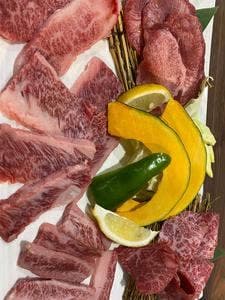 炭火焼肉 健美