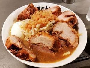ラーメン山 なぜか