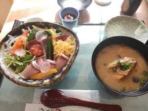 ウミヤマショクドウ