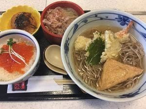 めん房 つるつる 長坂店