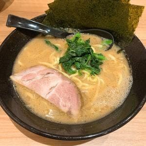 横浜家系ラーメン 銀家 札幌宮の森店
