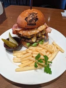 EIGHTEEN BURGER