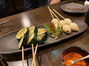 焼鳥やたがらす