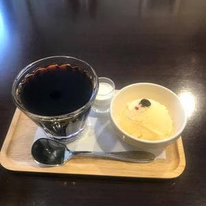 スリーペンギンズコーヒーアンドロースター