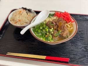 沖縄そば 鶴亀