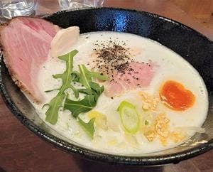 コジーナ邸 鶏やさい白湯ラーメンとイタリアンラーメン