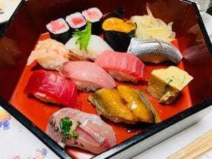 かぐら坂 新富寿司