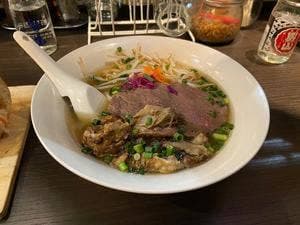 ベトナム料理 ロブフォートンズ