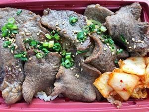 肉とニンニクそして飯
