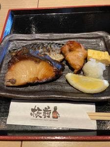 板前バル LIVE FISH MARKET 新宿店