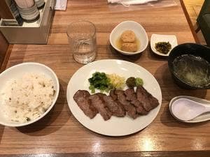 仙台牛タン炭火焼 杜