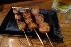 丸八やきとりチェーン店 平和通り支店