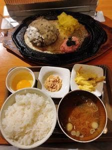 ハンバーグは飲み物。