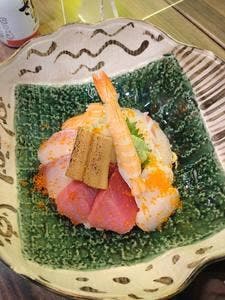 生マグロ専門店 ジンベエ