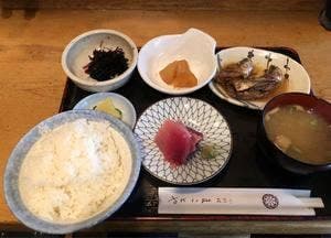 まことや