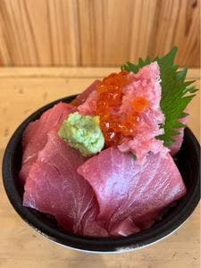 まぐろや黒銀 黒門市場本店