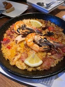 鉄板焼き&スペイン料理 Báscula